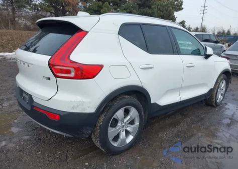 2019 Volvo Xc40 T5 Momentum z USA, uszkodzony, nr VIN YV4162UK6K2140990